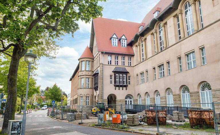 Fichtenberg-Oberschule kurz vor der Fertigstellung.