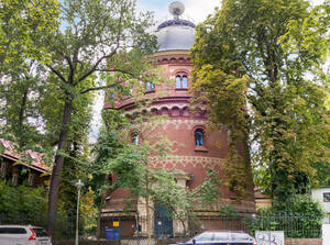 Ein beliebtes Fotomotiv und Denkmal: Der Wasserturm auf dem Fichtenberg in Steglitz.