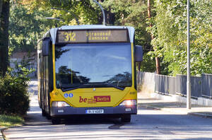 Linie 312 auf dem Weg zum Strandbad Wannsee. Foto: Jörg Pawlitzke / BVG