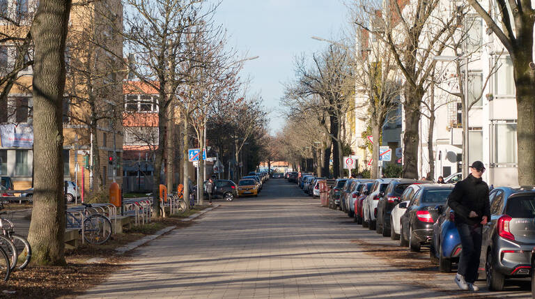 Die Treitschkestraße verläuft parallel zur Schildhornstraße.