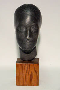 Jussuf Abbo, Büste auf Holzsockel, undat. 1920er, Bronze. Foto: NL Abbo, Brighton