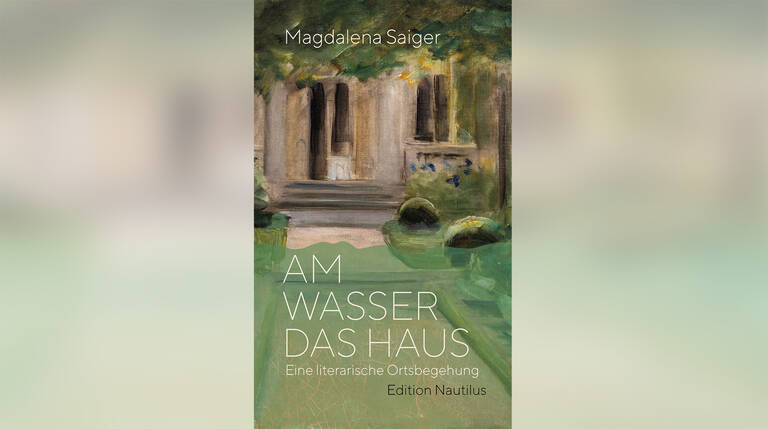 Das gebundene Buch ist in der Edition Nautilus, Hamburg, erschienen. „Am Wasser das Haus“ hat 192 Seiten, und ist für 22 Euro im Buchhandel erhältlich. ISBN 978-3-96054-384-8